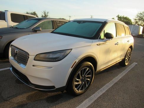 Certified 2022 Lincoln Corsair FWD image 3