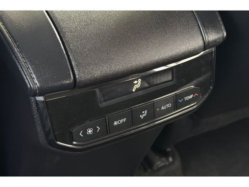 Certified 2025 Toyota Highlander XLE FWD image 14