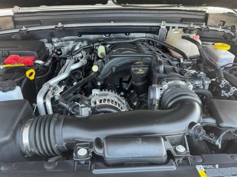 Certified 2025 Jeep Wrangler Sport AWD/4WD image 23
