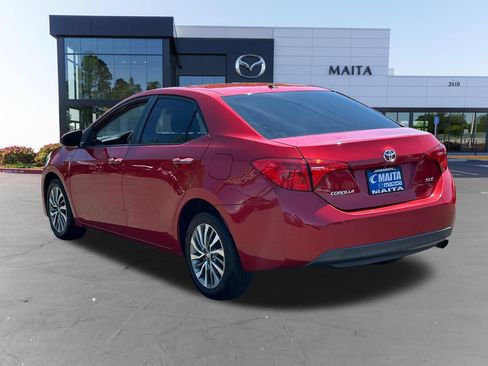 Used 2019 Toyota Corolla XLE FWD image 5