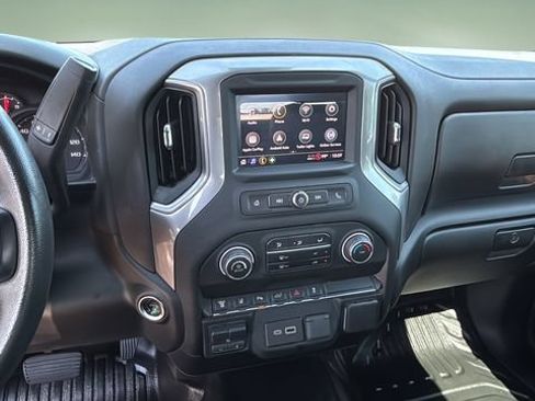 Used 2025 Chevrolet Silverado 3500 W/T AWD/4WD image 26