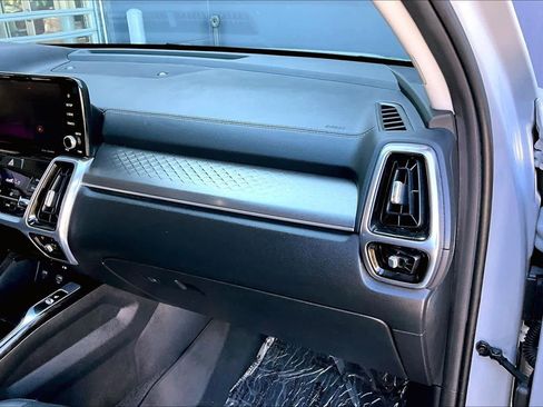 Used 2023 Kia Sorento SX image 15