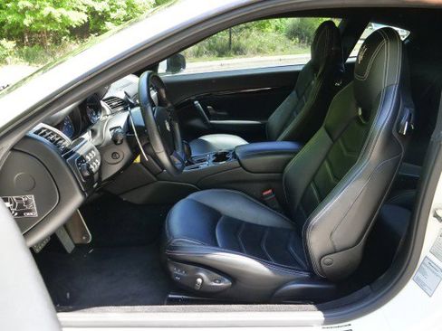 Used 2017 Maserati GranTurismo MC RWD image 25