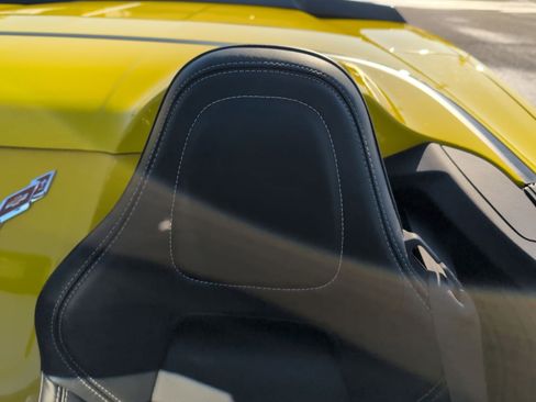 Used 2015 Chevrolet Corvette Stingray Convertible image 24