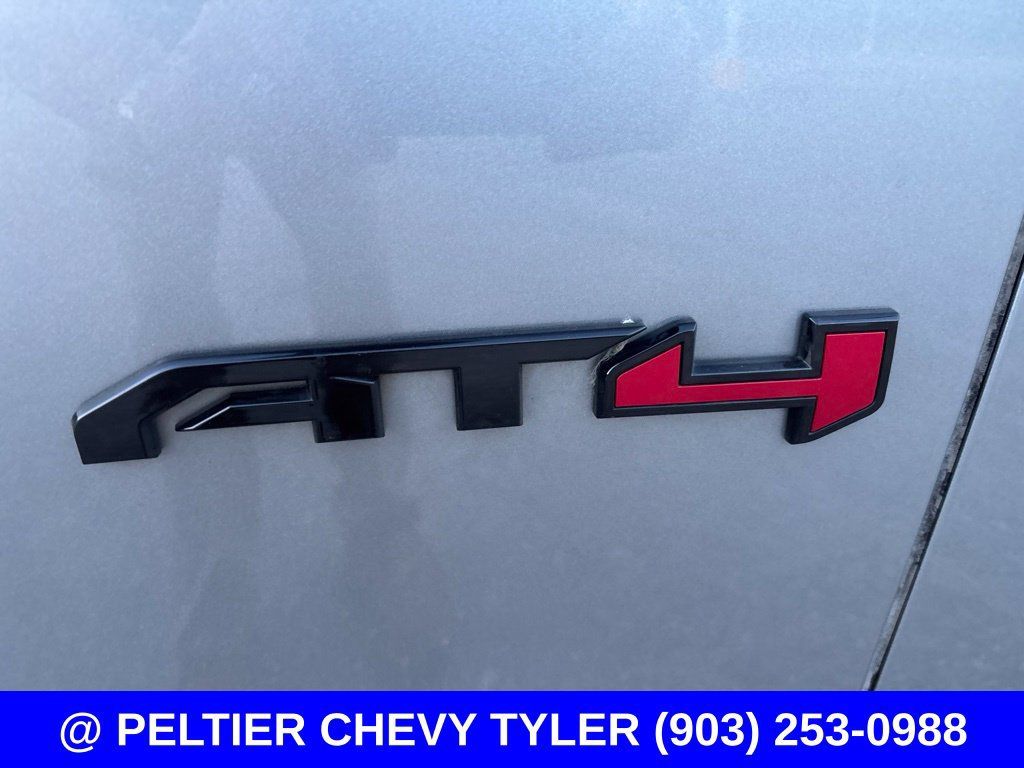 Used 2023 GMC Yukon XL AT4 w/ AT4 Premium Package AWD/4WD image 9