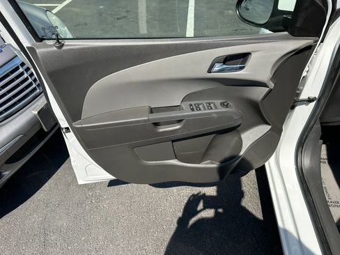 Used 2013 Chevrolet Sonic LT image 23