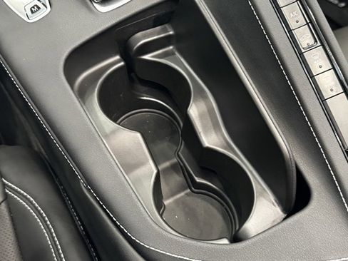 Used 2025 Chevrolet Corvette Stingray image 9