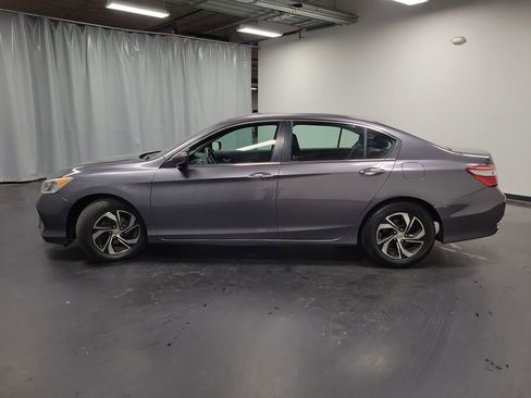 Used 2017 Honda Accord LX image 5