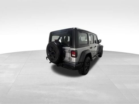 Used 2018 Jeep Wrangler Unlimited Sport AWD/4WD image 7