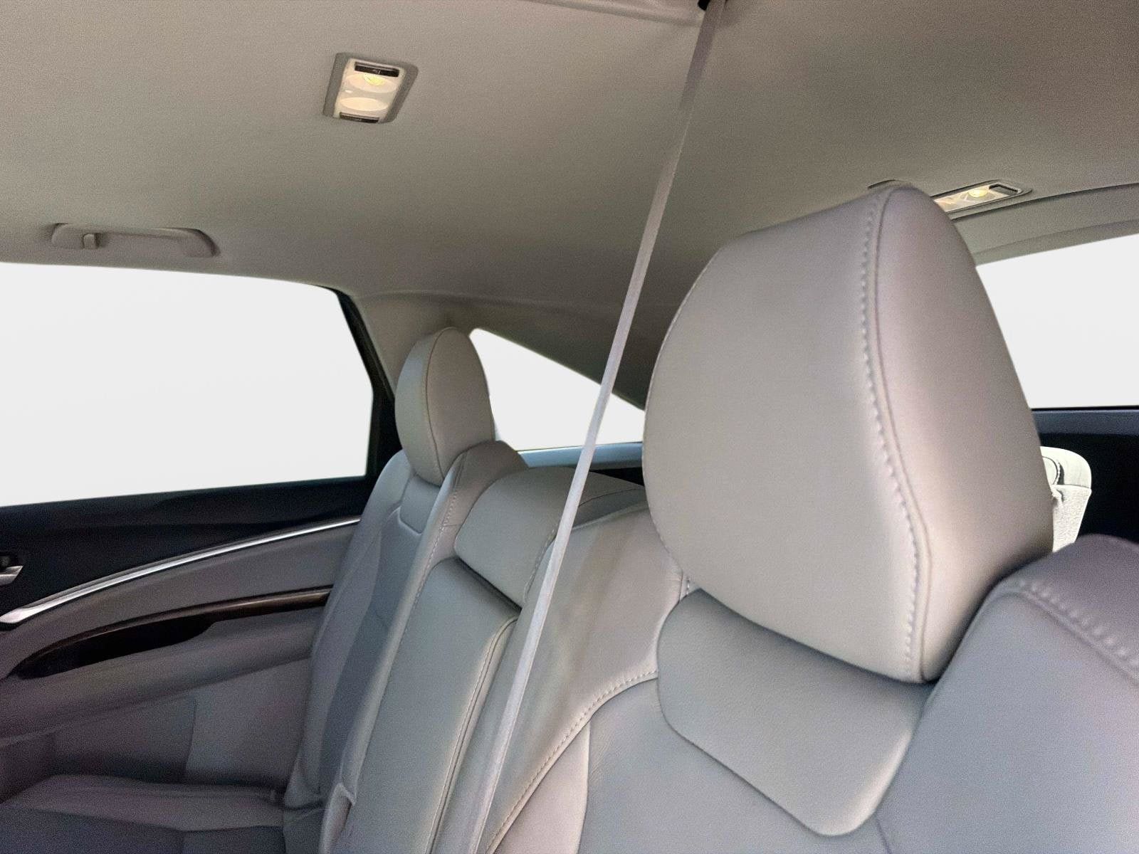 Used 2018 Acura MDX FWD image 16
