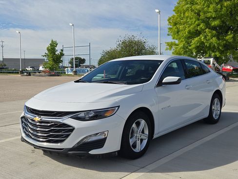 Used 2024 Chevrolet Malibu LT image 8