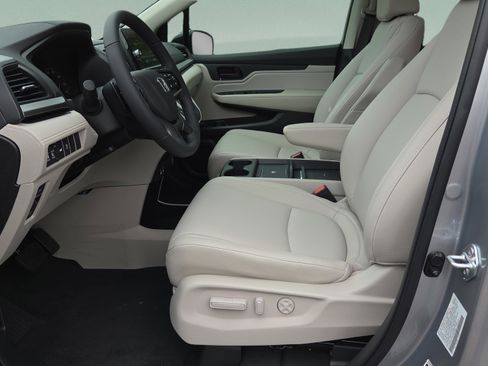 New 2026 Honda Odyssey EX-L image 9