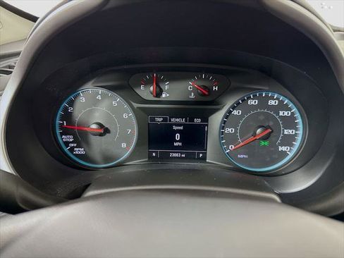 Used 2022 Chevrolet Malibu LT FWD image 34