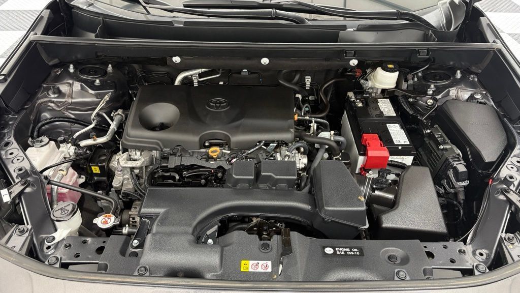 Used 2024 Toyota RAV4 XLE FWD image 9