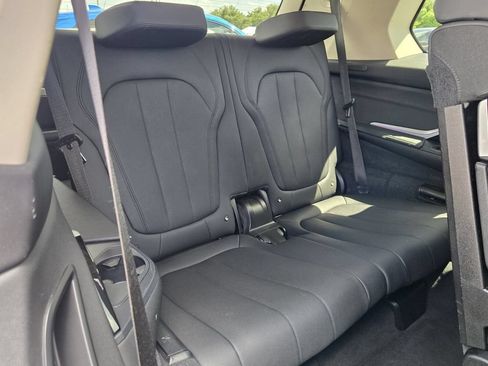 Used 2022 BMW X7 xDrive40i AWD/4WD image 16