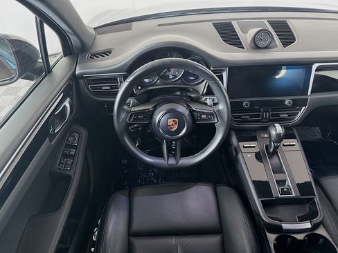 Certified 2023 Porsche Macan image 22