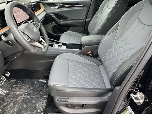 New 2026 Volkswagen Tiguan SEL R-Line image 14