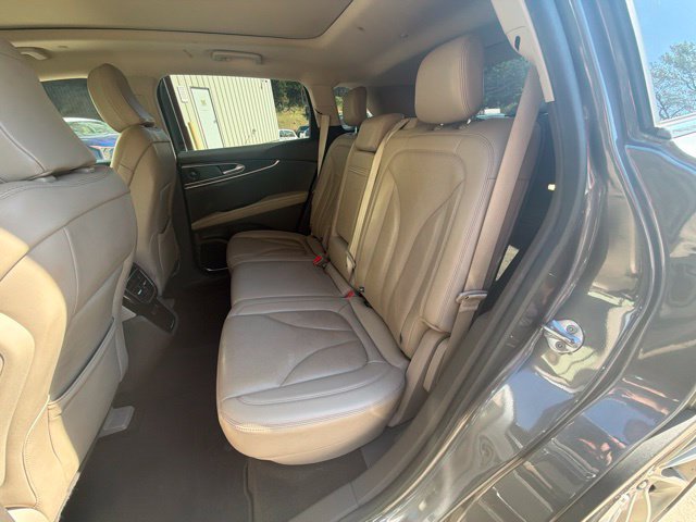 Used 2022 Lincoln Nautilus Reserve w/ Equipment Group 201A FWD image 15