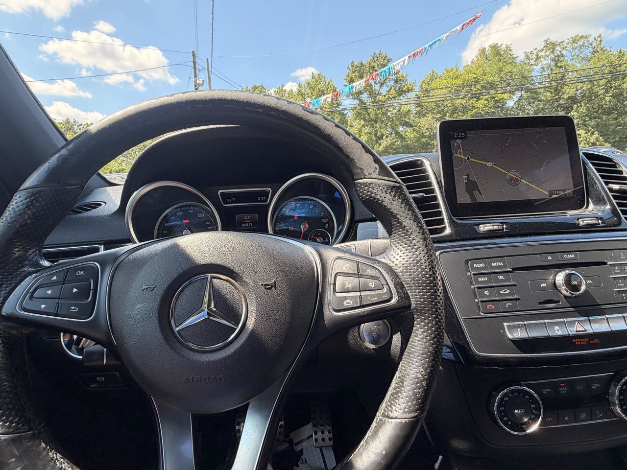 Used 2019 Mercedes-Benz GLE 400 4MATIC w/ Premium 1 Package image 29