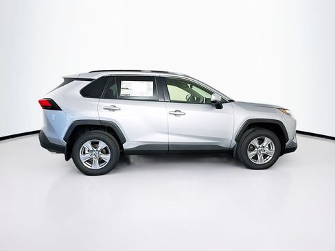 Used 2025 Toyota RAV4 LE AWD/4WD image 11