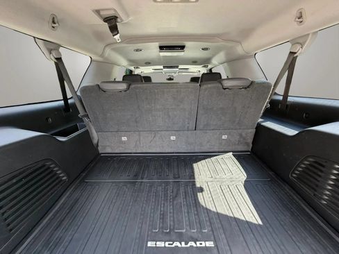 Used 2020 Cadillac Escalade ESV Luxury AWD/4WD image 30