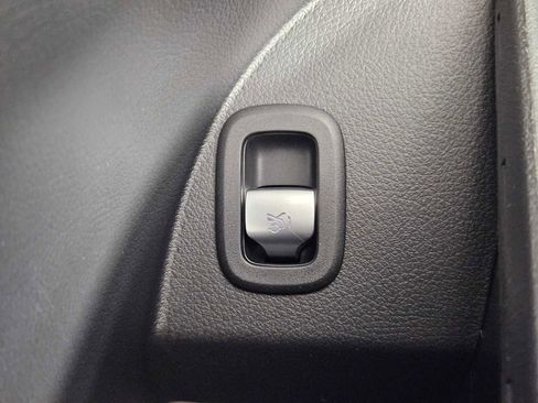 New 2025 Mercedes-Benz GLC 300 4MATIC image 40