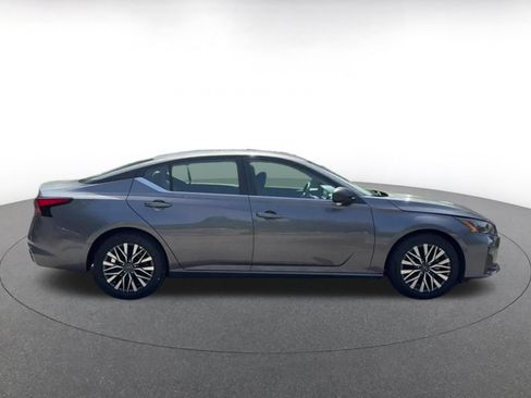Used 2026 Nissan Altima 2.5 SV FWD image 14