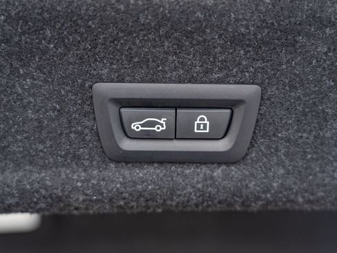 Used 2023 BMW M3 Competition AWD/4WD image 9