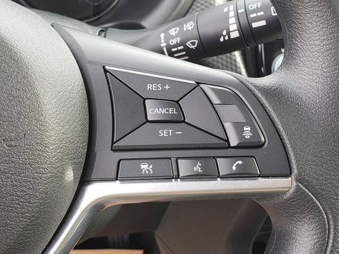 Used 2023 Nissan Kicks SV image 34