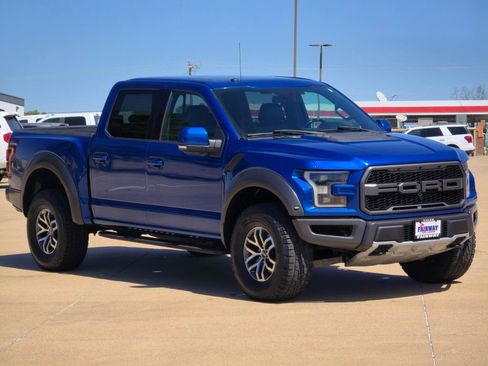 Used 2018 Ford F150 Raptor w/ Equipment Group 802A Luxury image 3