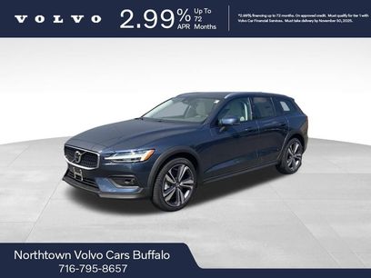 New 2026 Volvo V60 B5 Cross Country Plus w/ Protection Package Premier