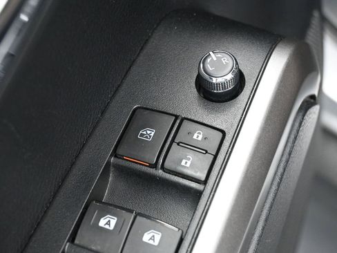 Used 2017 Toyota Tacoma Limited w/ Tow Package image 13