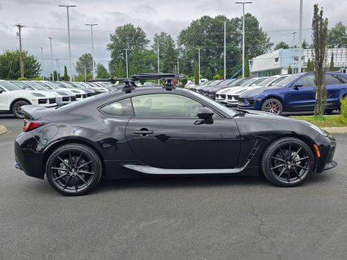 Used 2023 Toyota GR86 Premium w/ ALL Weather Mat Package (TMS) RWD image 6