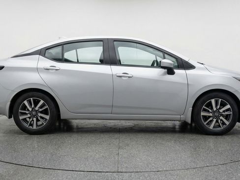 Used 2025 Nissan Versa SV FWD image 11