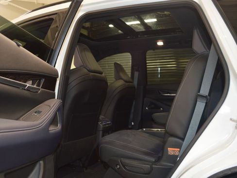 Certified 2026 INFINITI QX60 Sport w/ Dark Cargo Package AWD/4WD image 31