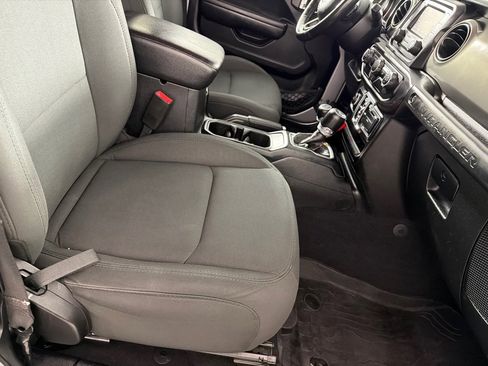 Used 2020 Jeep Wrangler Unlimited Sport S image 23