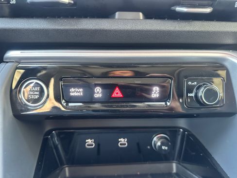 Used 2025 Audi Q5 Premium w/ Convenience Package AWD/4WD image 21