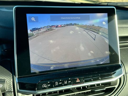 New 2026 Jeep Compass Latitude image 17