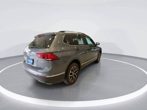 Used 2021 Volkswagen Tiguan SE AWD/4WD image 8