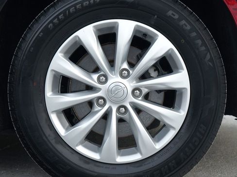 Used 2018 Chrysler Pacifica Touring-L image 38