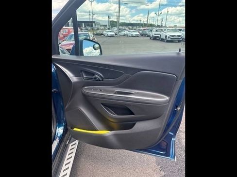 Used 2019 Buick Encore Sport Touring AWD/4WD image 8