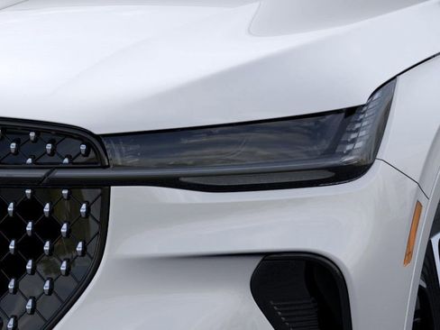 New 2026 Lincoln Nautilus Reserve image 18