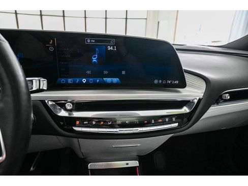 Used 2023 Cadillac Lyriq 2WD image 17
