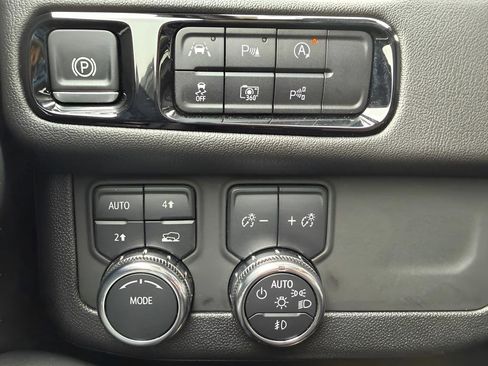 Used 2017 BMW X5 xDrive35d image 23