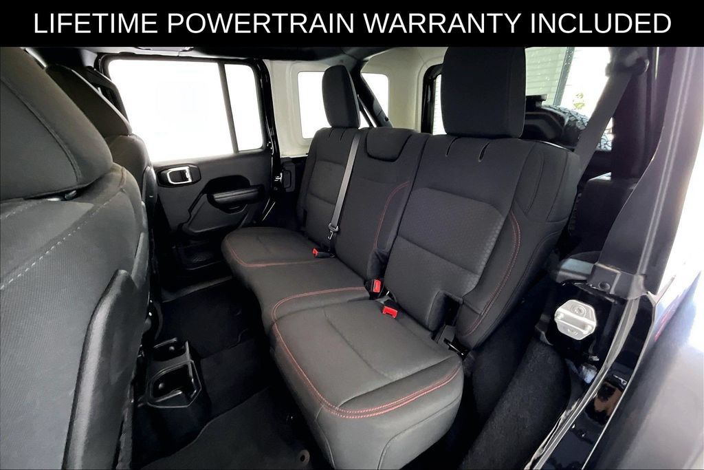 Used 2019 Jeep Wrangler Unlimited Rubicon AWD/4WD image 34