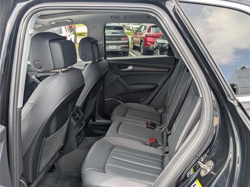 Used 2023 Audi Q5 2.0T Premium w/ Convenience Package AWD/4WD image 15
