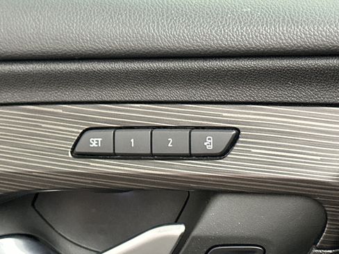 Used 2022 GMC Terrain SLT w/ LPO, Floor Liner Package AWD/4WD image 35
