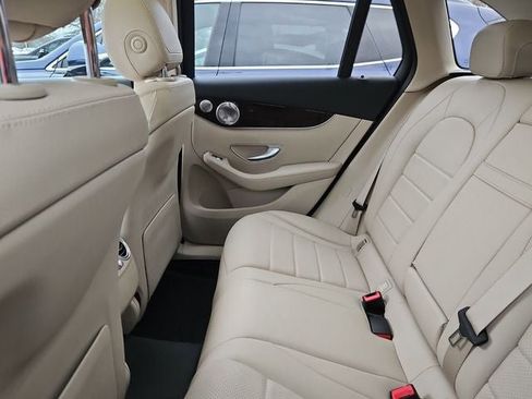 Used 2021 Mercedes-Benz GLC 300 4MATIC w/ Premium Package image 28