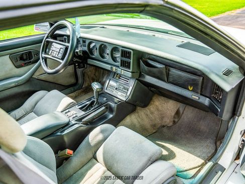 Used 1989 Pontiac Firebird Trans Am RWD image 42