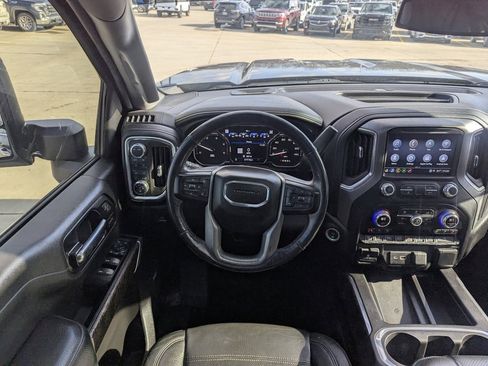 Used 2022 GMC Sierra 2500 Denali image 3